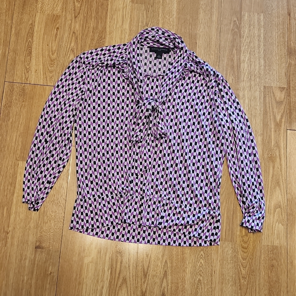 Banana Republic silk retro style bow blouse sz L